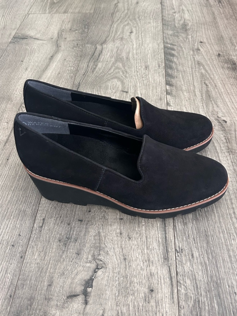 Vionic Willa Black Suede Wedge Shoes Size 10 NWOT